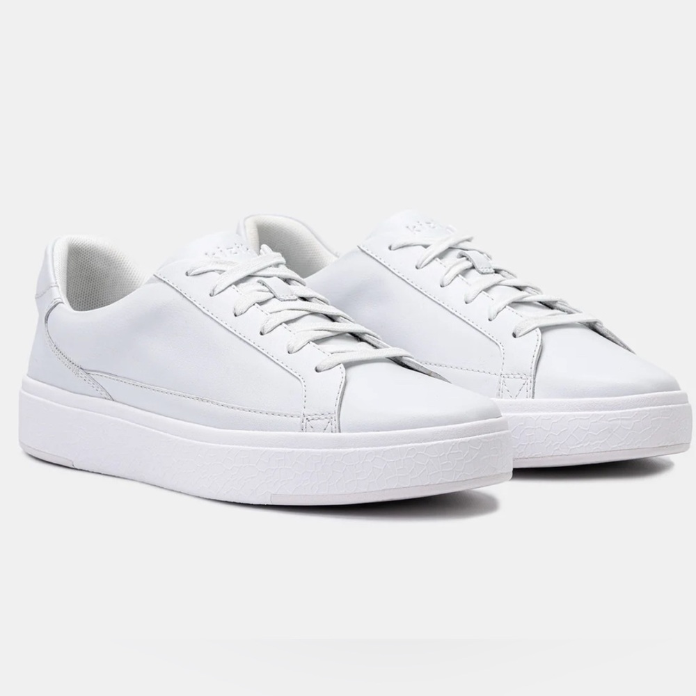 Kizik “Vegas” Women's White Sneakers- hands free!